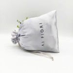 Sac anti - poussière sac cadeau en tissu teint sac en soie satin imitation sac en soie masque oculaire perruque sous - vêtements emballage sac de rangement