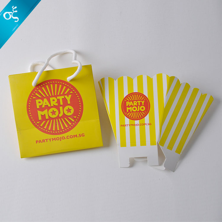 Le fabricant fournit des sacs en papier portatifs, des bonbons, des sacs à main, des sacs cadeaux, des sacs à main personnalisés, des sacs cadeaux