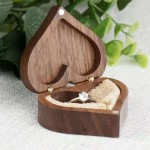 Boîte à bijoux créative en bois pour les fiançailles